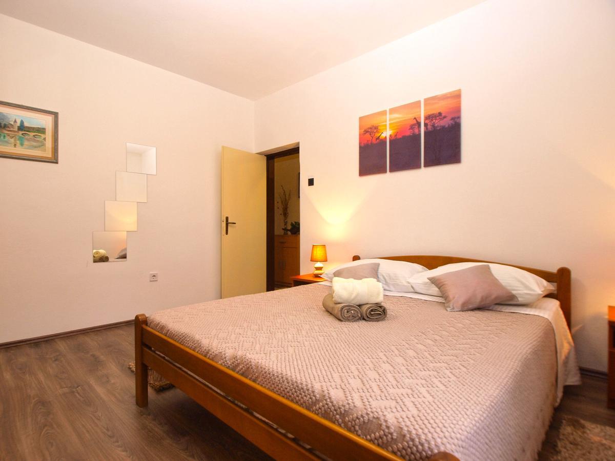 Apartment Luciano 1540 Pula Zewnętrze zdjęcie