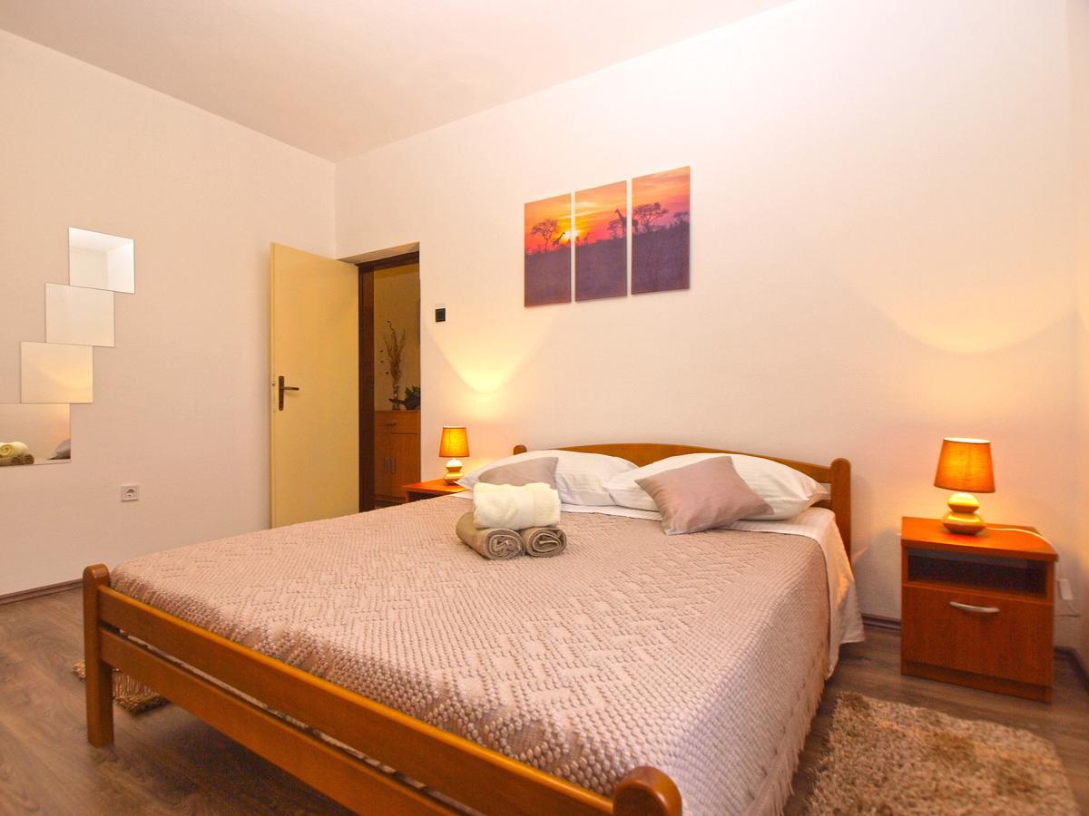 Apartment Luciano 1540 Pula Zewnętrze zdjęcie