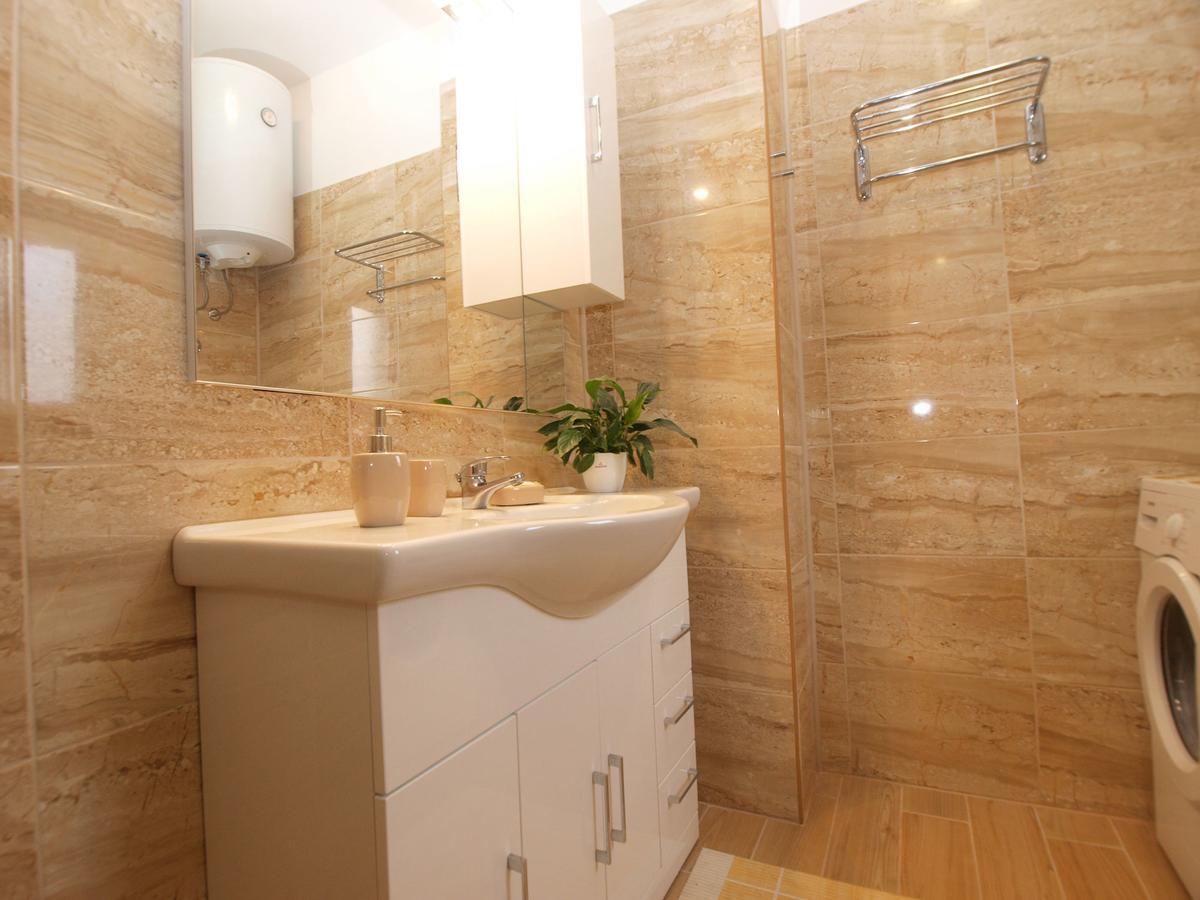 Apartment Luciano 1540 Pula Zewnętrze zdjęcie