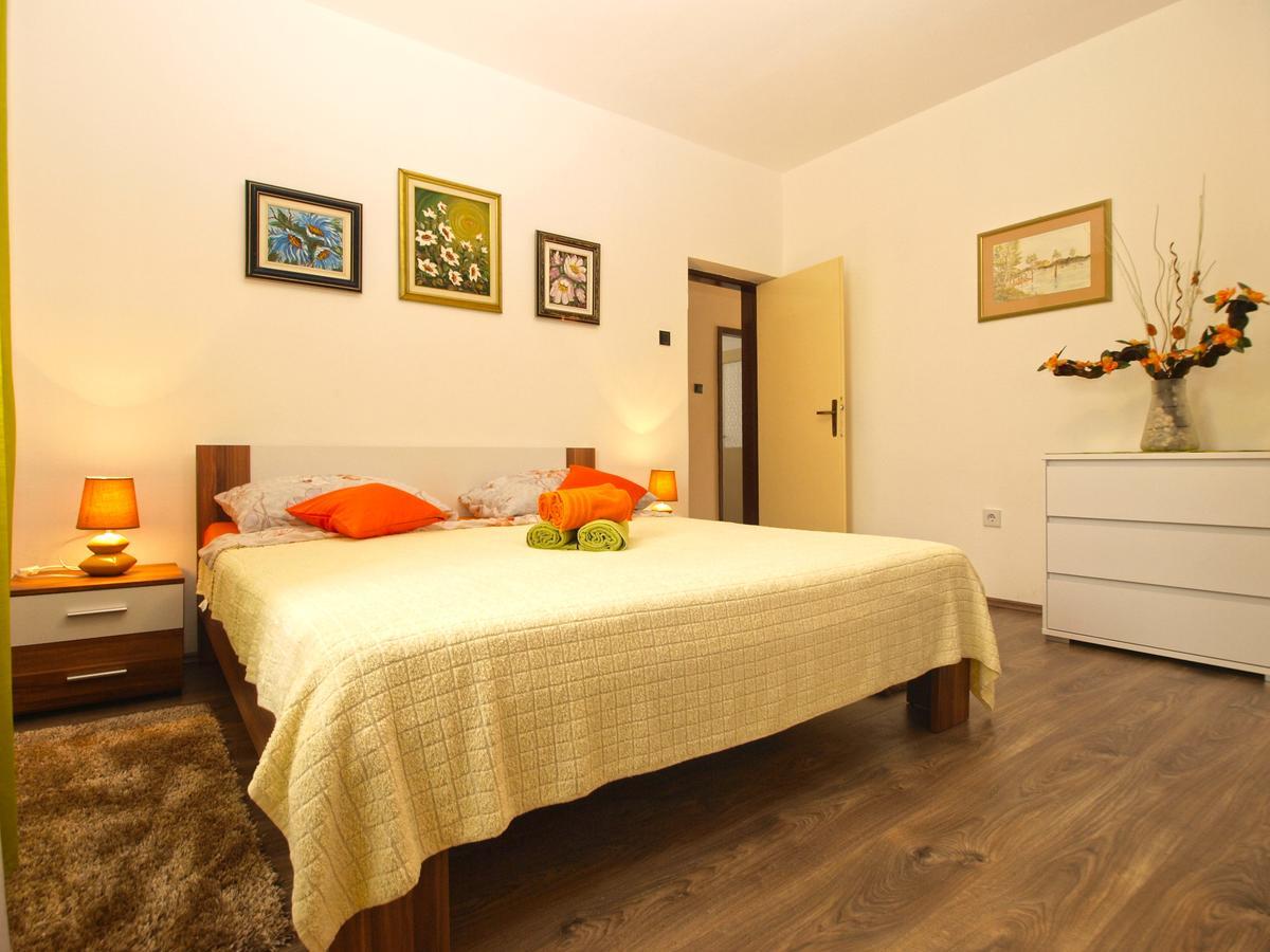 Apartment Luciano 1540 Pula Zewnętrze zdjęcie
