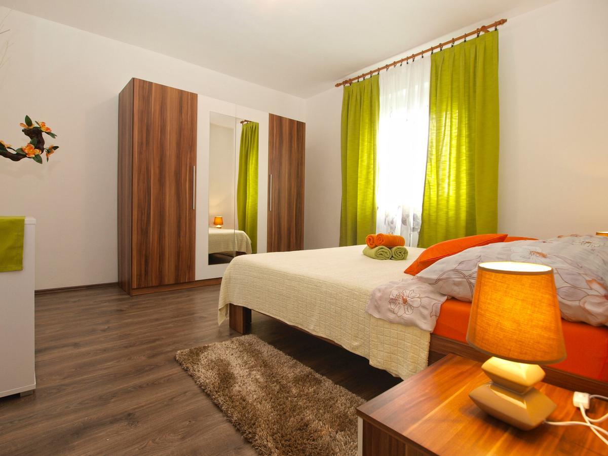 Apartment Luciano 1540 Pula Zewnętrze zdjęcie